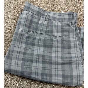 Ben Hogan Shorts Men's 36 Gray Plaid Flat Front Golf Performance‎